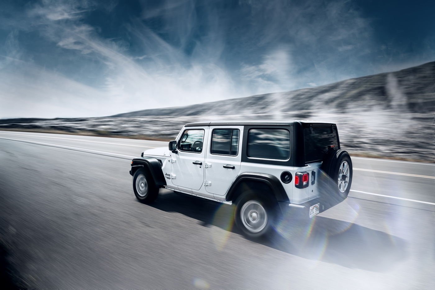 Jeep Wrangler auf Hawaii als dynamische Automotive-Fotografie