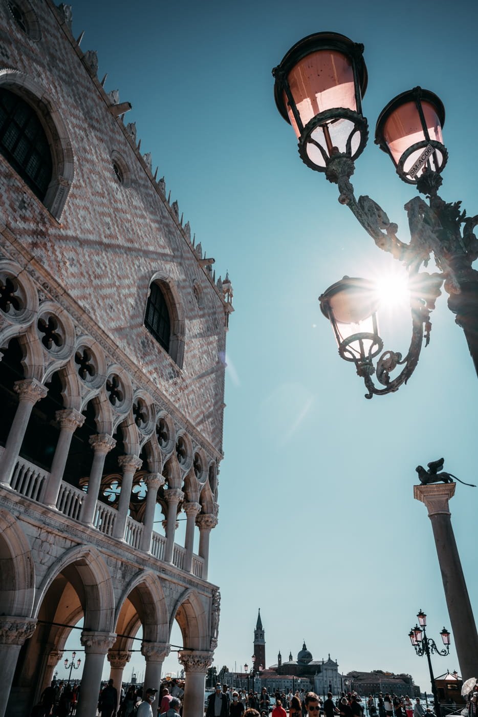 Venedig Fotografie mit Laternen und Architektur
