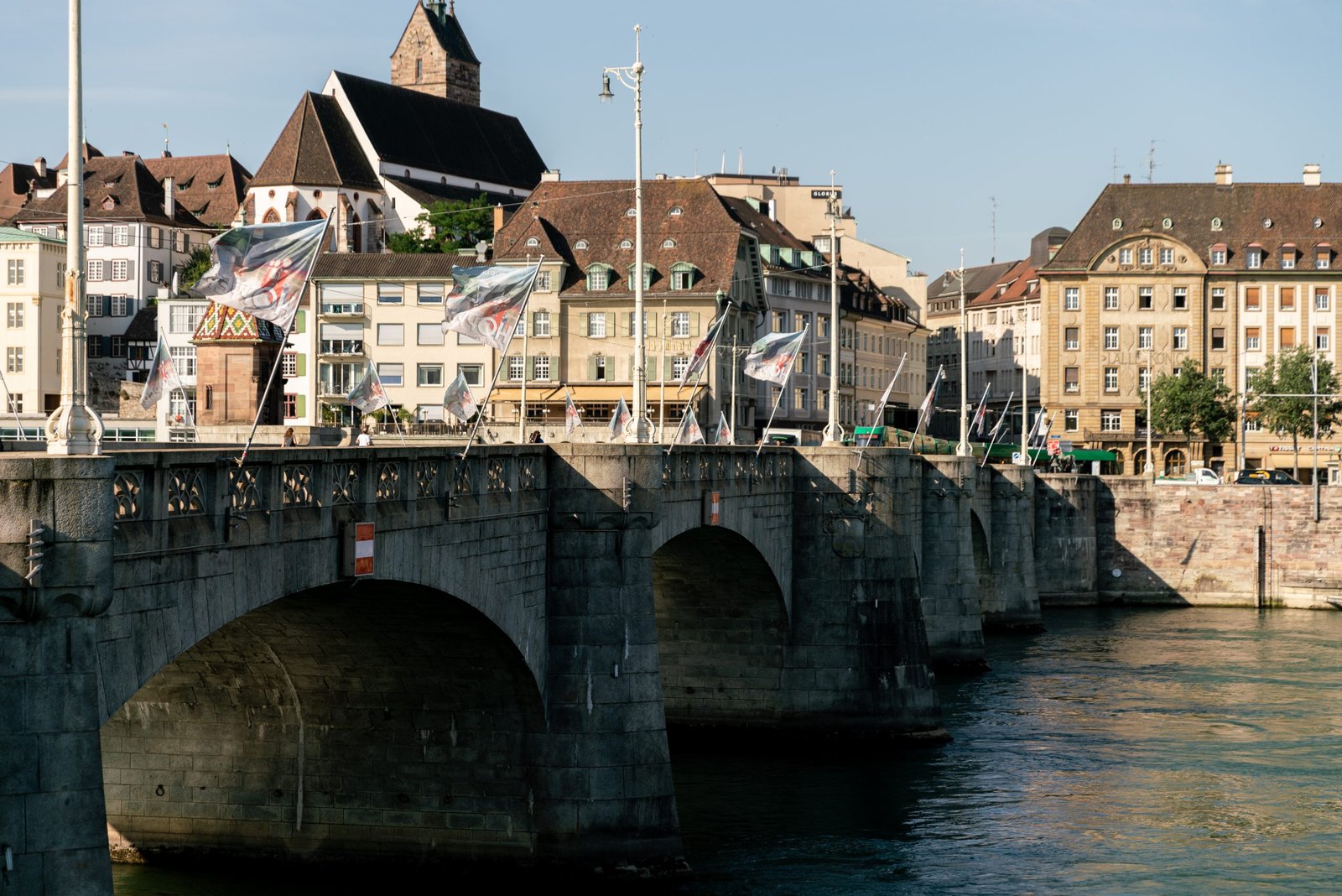 Filmset an der Mittleren Brücke